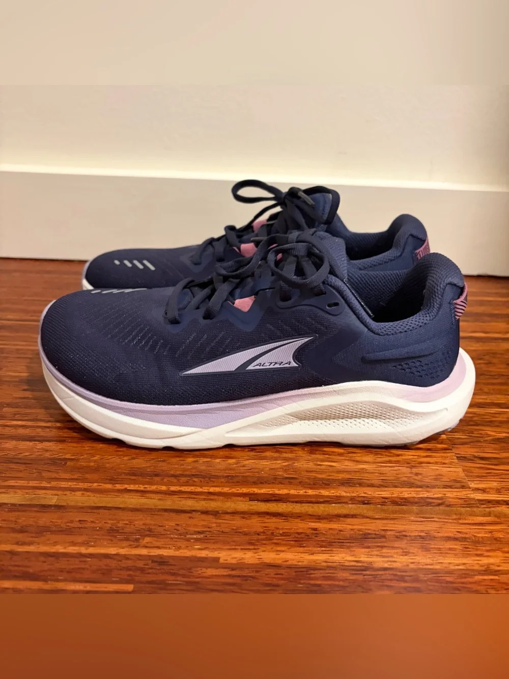 Altra Paradigm 8 Shoes Womens Size 8.5 Purple Violet Athletic Running Sneakers